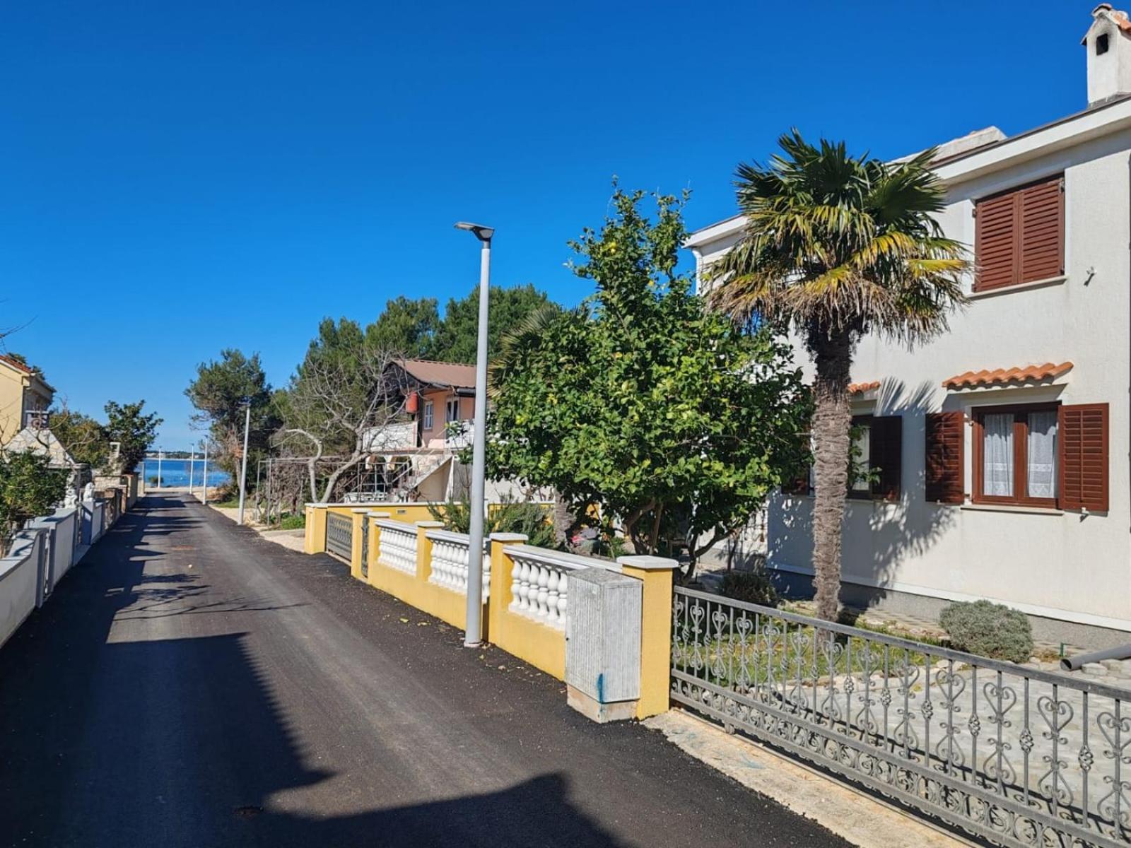 Apartman Car Vir Exterior foto
